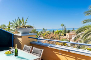 Bahia de Marbella - 3 bedroom beach apartment with sea view